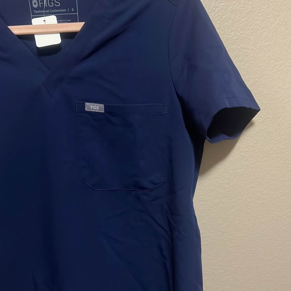 Figs The Technical Collection Top - image 2